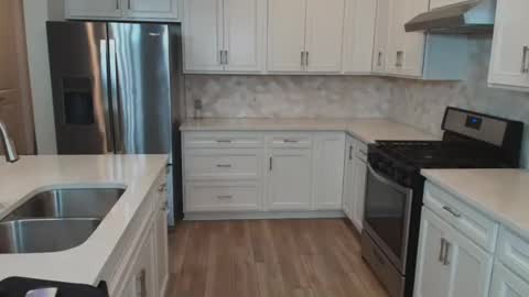 Snapshot of mikmagik chatting on March 1, 11:26 pm Mikaylah online show from March 1, 11:26 pm