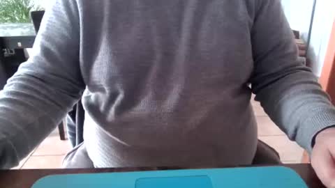 Snapshot of mikou58 chatting on December 5, 11:52 am mikou58 online show from December 5, 11:52 am