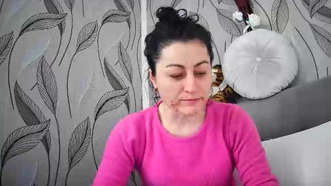 Mikyloveu online show from April 15, 2:57 pm