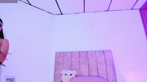 Snapshot of mila_1wood chatting on July 15, 12:54 pm mila_1wood online show from July 15, 12:54 pm