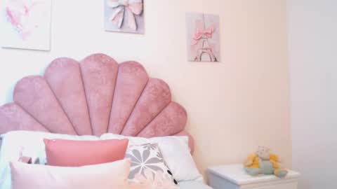 mila_adamss online show from May 23, 10:19 am