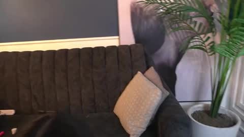 Mila and Nia  online show from April 1, 4:02 am