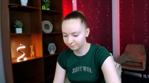 mila_glow online show from December 2, 6:19 am