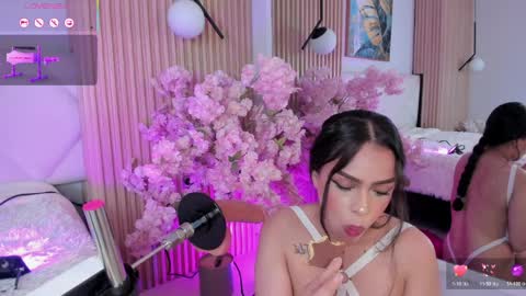 mila_hank online show from April 1, 1:41 pm