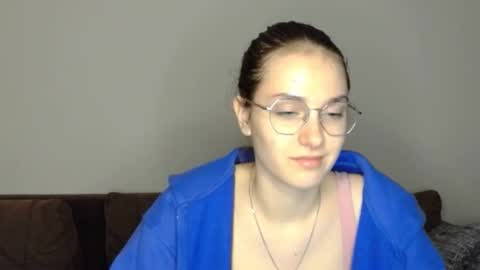 Snapshot of mila_keyy chatting on September 8, 10:20 pm mila_keyy online show from September 8, 10:20 pm