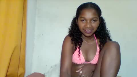 Snapshot of mila_lunah chatting on March 30, 12:44 am mila_lunah online show from March 30, 12:44 am