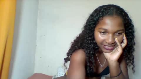 Snapshot of mila_lunah chatting on March 31, 1:00 pm mila_lunah online show from March 31, 1:00 pm