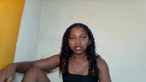 Snapshot of mila_lunah chatting on April 29, 3:43 am mila_lunah online show from April 29, 3:43 am