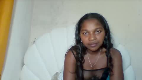 Snapshot of mila_lunah chatting on May 13, 2:36 pm mila_lunah online show from May 13, 2:36 pm