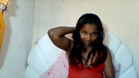 Snapshot of mila_lunah chatting on June 14, 11:45 am mila_lunah online show from June 14, 11:45 am