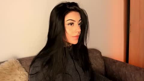     online show from February 5, 7:40 pm