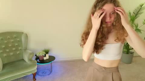 Mila online show from May 22, 7:48 am