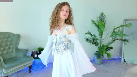 Mila online show from May 26, 7:26 am