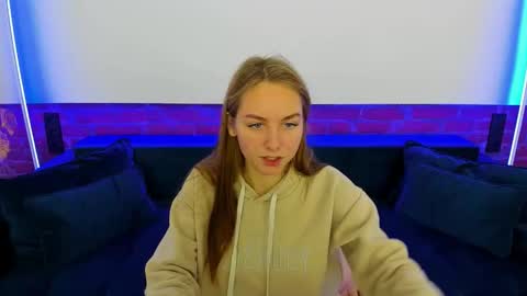 Milla online show from November 17, 6:30 am