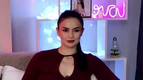 Snapshot of milaasweety chatting on March 23, 4:27 am Mila online show from March 23, 4:27 am