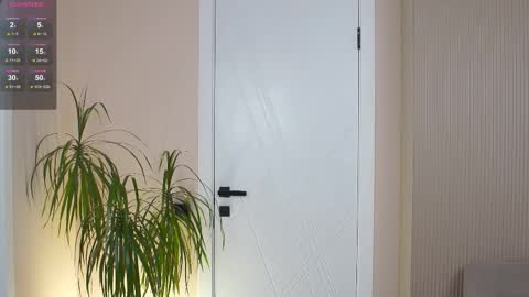 Mila and u can call me sweet bunny online show from November 24, 10:04 am