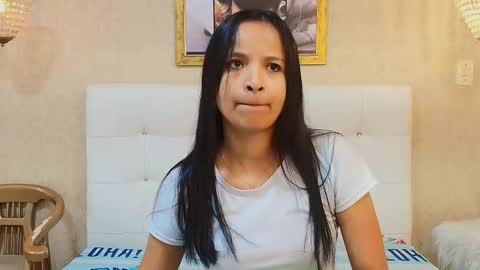 miladiosa online show from March 24, 11:37 am