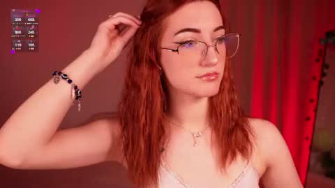 Snapshot of milaflameee_ chatting on July 11, 3:48 pm Mila . online show from July 11, 3:48 pm