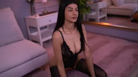 Snapshot of milakade chatting on May 3, 7:31 pm Mila online show from May 3, 7:31 pm