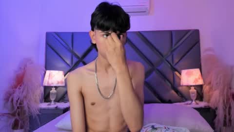 milan_lewiss online show from March 14, 12:10 pm