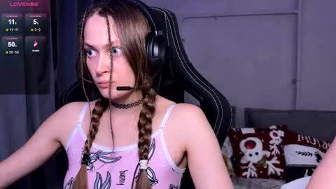 Snapshot of milana_sexwife chatting on February 7, 8:56 pm Dan and Milana online show from February 7, 8:56 pm