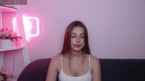 Snapshot of milanaangelas chatting on July 13, 4:48 am milanaangelas online show from July 13, 4:48 am