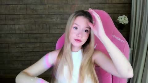 MilanaBalmain online show from September 15, 4:12 am