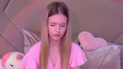 MilanaBalmain online show from October 21, 4:08 pm