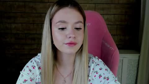 MilanaBalmain online show from April 1, 4:15 pm