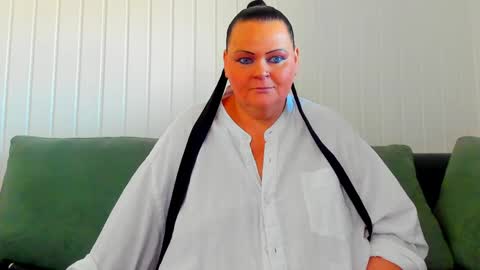 Lana online show from March 19, 3:38 pm