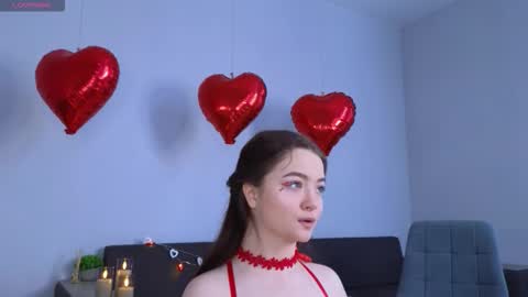 milanakowall online show from February 14, 6:32 am