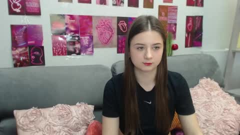 milanaroz online show from April 18, 5:33 am