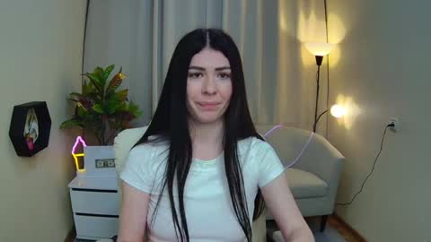Snapshot of milasecretsss chatting on April 25, 1:41 pm milasecretsss online show from April 25, 1:41 pm