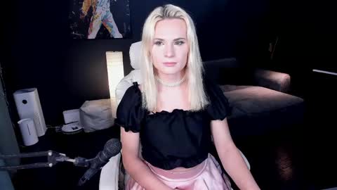 Milena online show from May 23, 10:58 pm