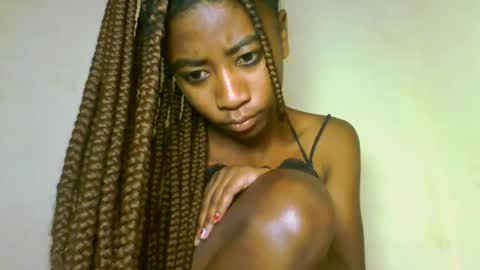 Snapshot of milennah chatting on June 9, 8:31 pm milennah online show from June 9, 8:31 pm
