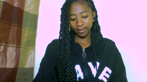 Snapshot of milennah chatting on July 20, 9:01 am milennah online show from July 20, 9:01 am
