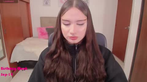 Snapshot of miley_baker chatting on September 13, 12:49 pm Miley online show from September 13, 12:49 pm