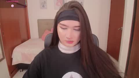 Snapshot of miley_baker chatting on December 19, 4:14 pm Miley online show from December 19, 4:14 pm