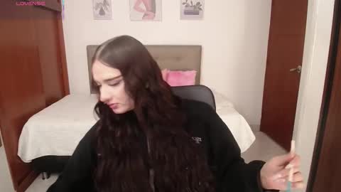 Snapshot of miley_baker chatting on January 7, 3:58 pm Miley online show from January 7, 3:58 pm