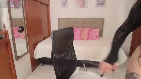 Snapshot of miley_baker chatting on January 9, 1:14 pm Miley online show from January 9, 1:14 pm