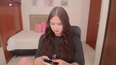 Snapshot of miley_baker chatting on January 14, 3:28 pm Miley online show from January 14, 3:28 pm