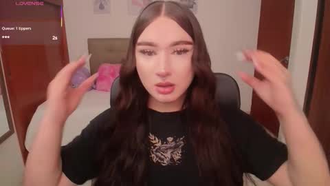 Snapshot of miley_baker chatting on February 3, 3:50 pm Miley online show from February 3, 3:50 pm