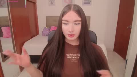 Snapshot of miley_baker chatting on February 14, 1:52 pm Miley online show from February 14, 1:52 pm