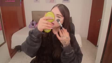 Snapshot of miley_baker chatting on February 18, 2:35 pm Miley online show from February 18, 2:35 pm