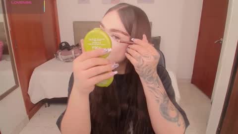 Snapshot of miley_baker chatting on February 20, 3:23 pm Miley online show from February 20, 3:23 pm