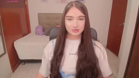 Snapshot of miley_baker chatting on February 25, 2:16 pm Miley online show from February 25, 2:16 pm