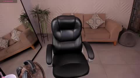 Miley Cruz  IG miley model23 online show from November 25, 7:25 pm