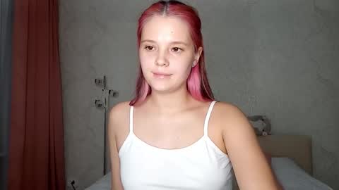 Snapshot of mileymyth chatting on November 19, 12:05 pm mileymyth online show from November 19, 12:05 pm