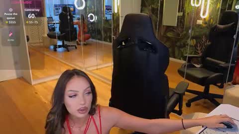 Miley Sin online show from November 18, 12:42 pm