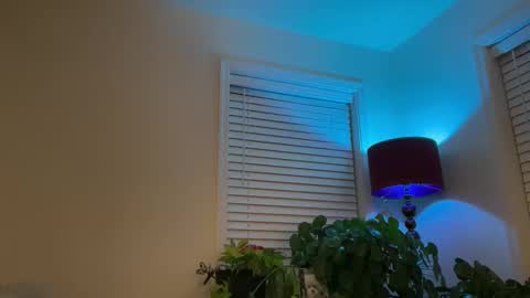 Snapshot of milf_goddess chatting on March 23, 5:33 am MIlf Goddess online show from March 23, 5:33 am